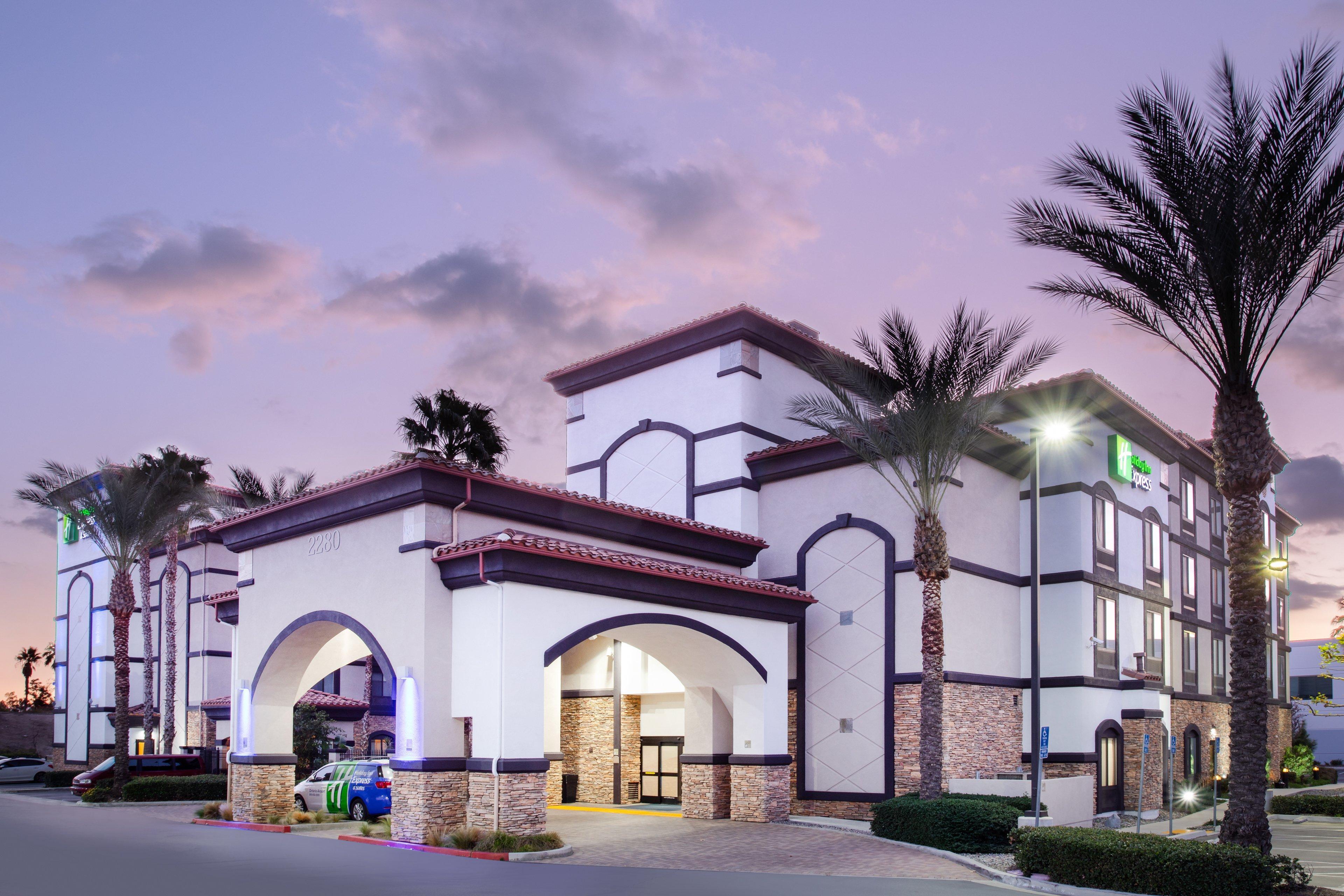 Holiday Inn Express Ontario By Ihg Creekside Exteriér fotografie