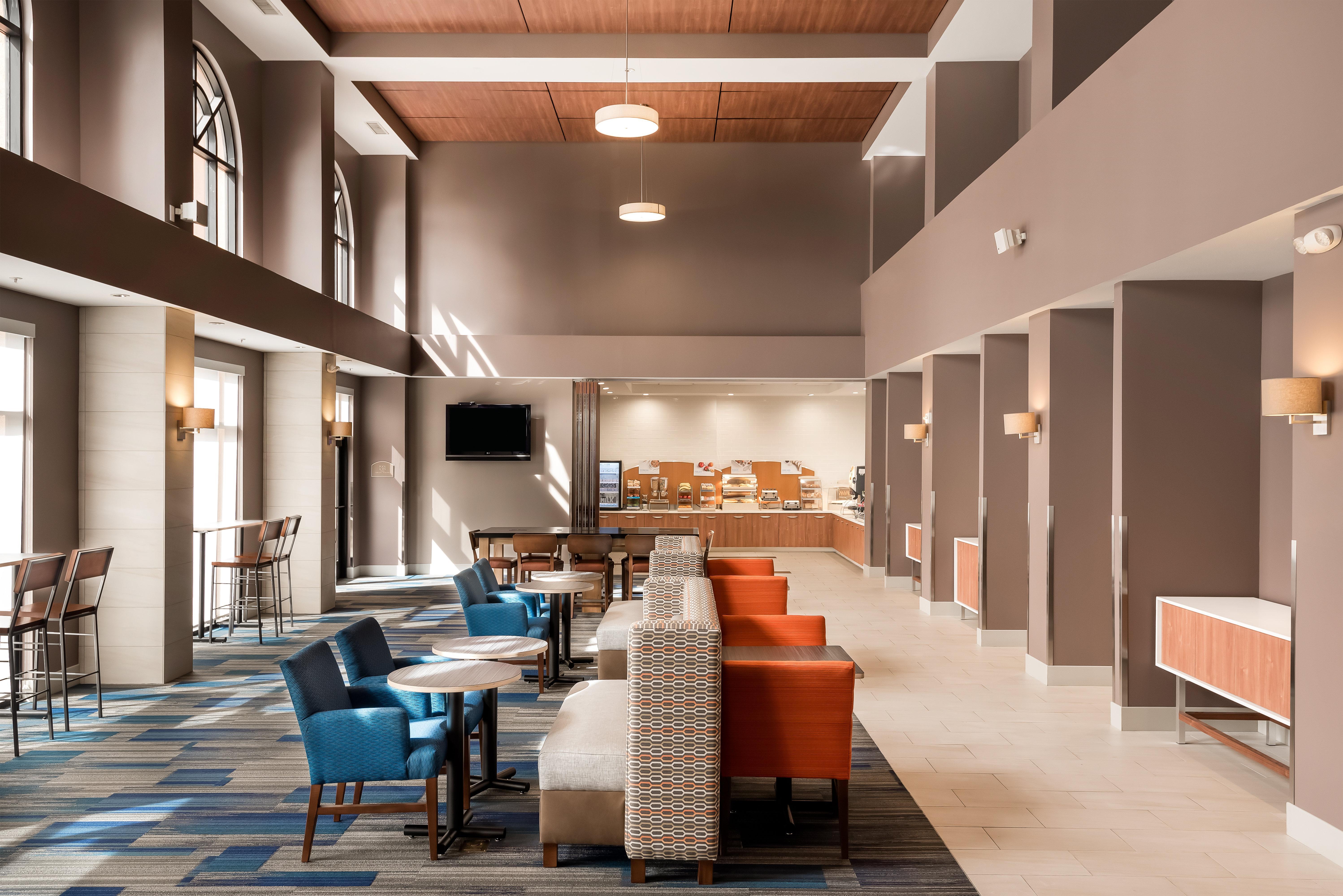 Holiday Inn Express Ontario By Ihg Creekside Exteriér fotografie
