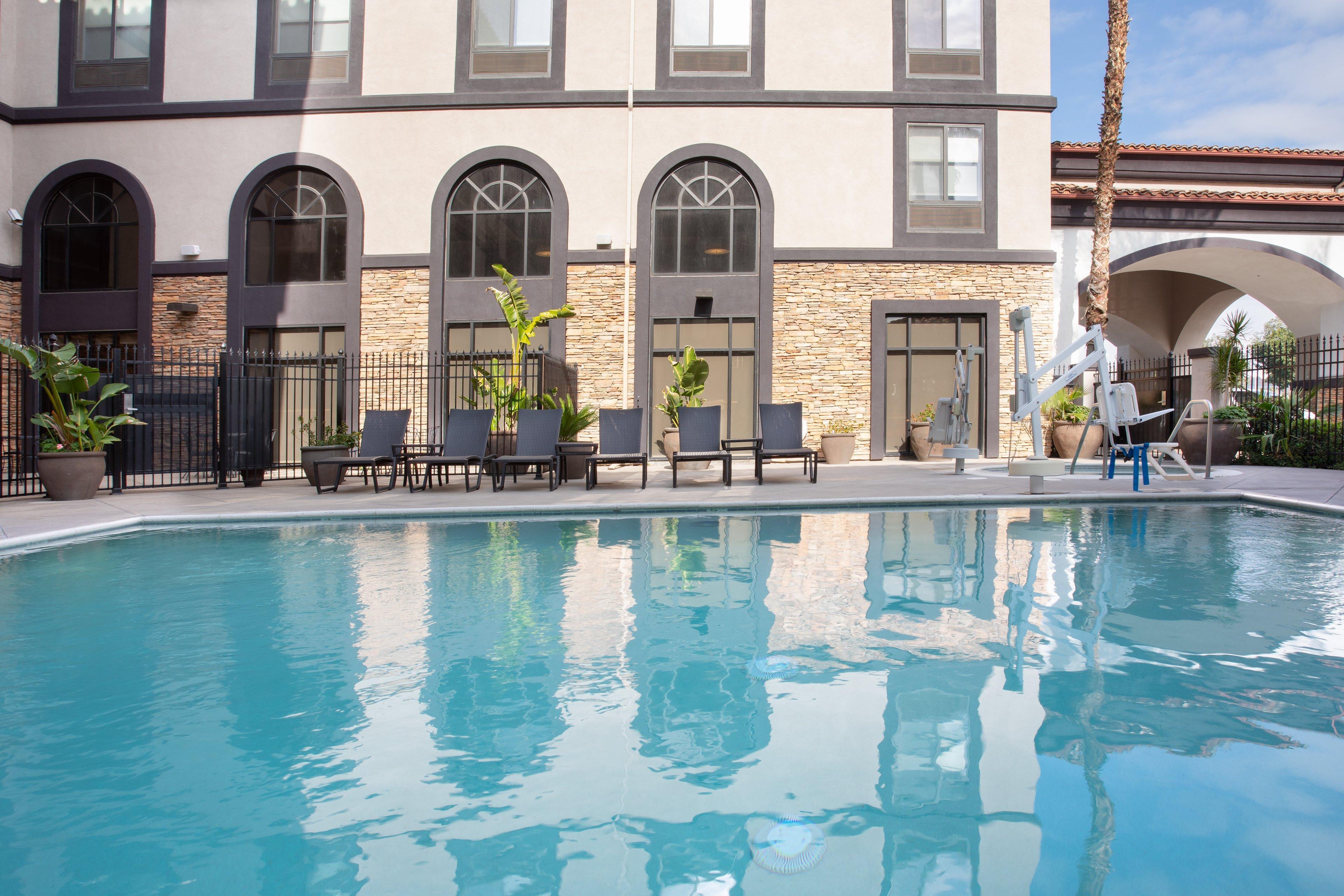 Holiday Inn Express Ontario By Ihg Creekside Exteriér fotografie