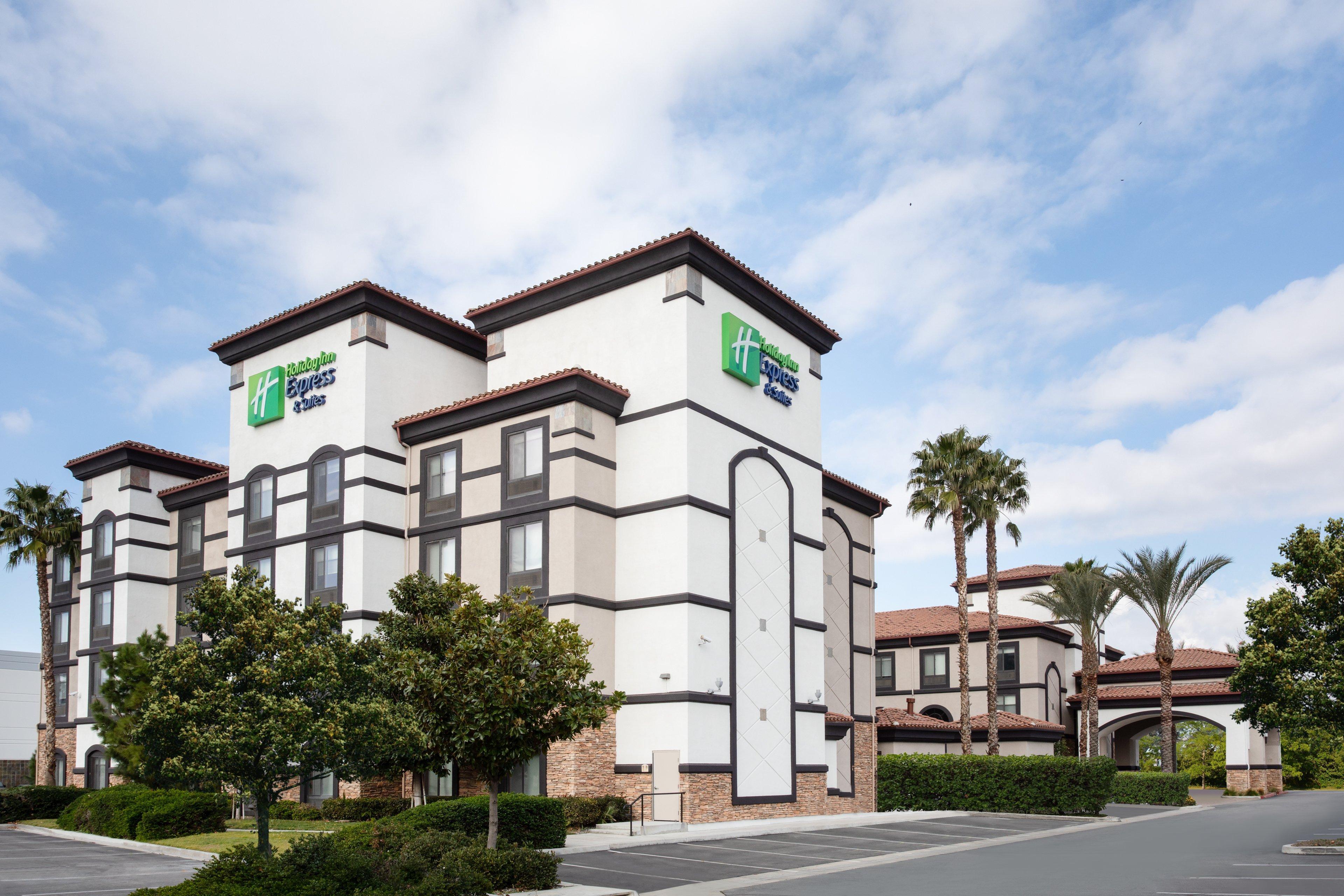Holiday Inn Express Ontario By Ihg Creekside Exteriér fotografie