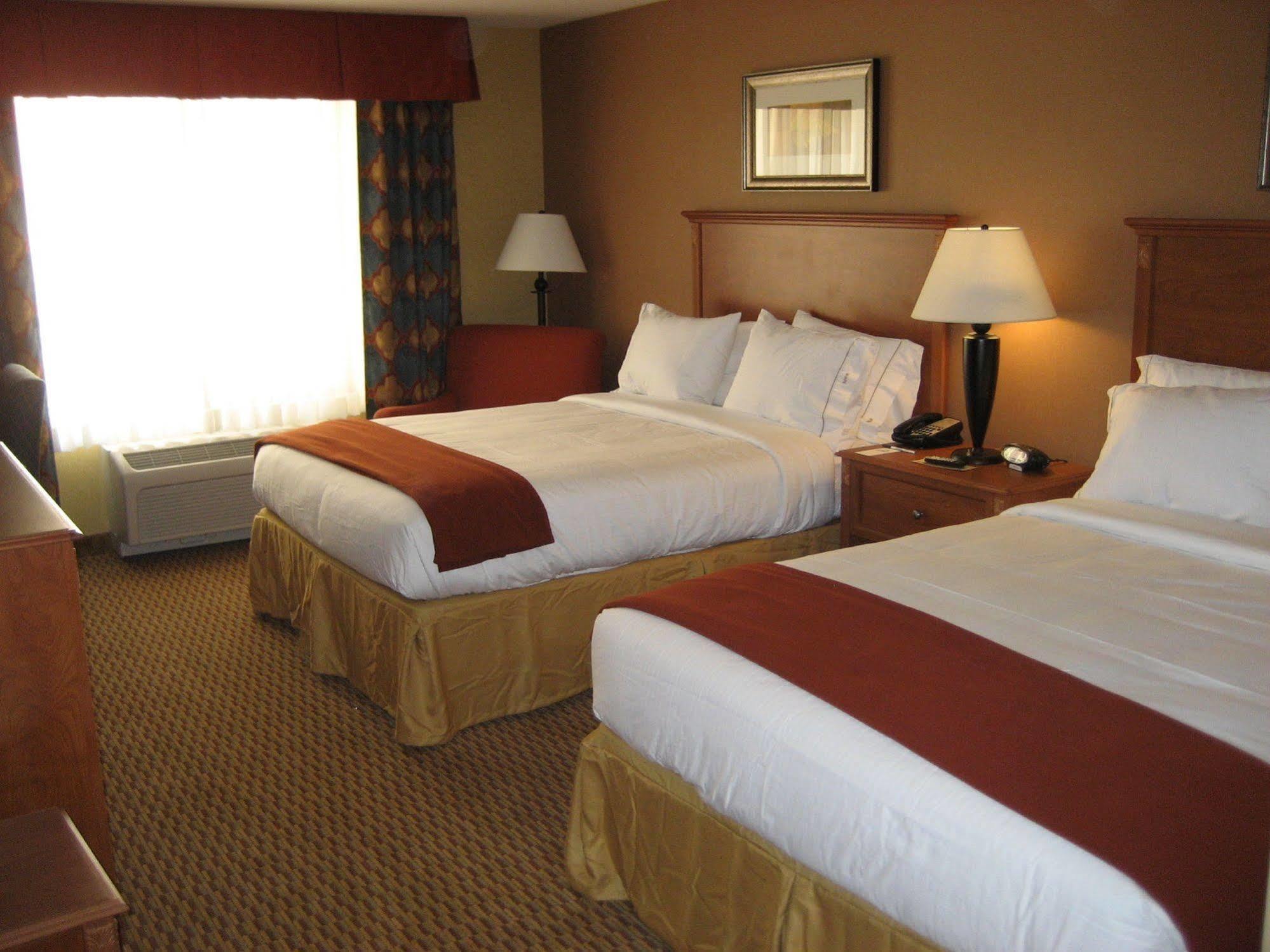 Holiday Inn Express Ontario By Ihg Creekside Exteriér fotografie